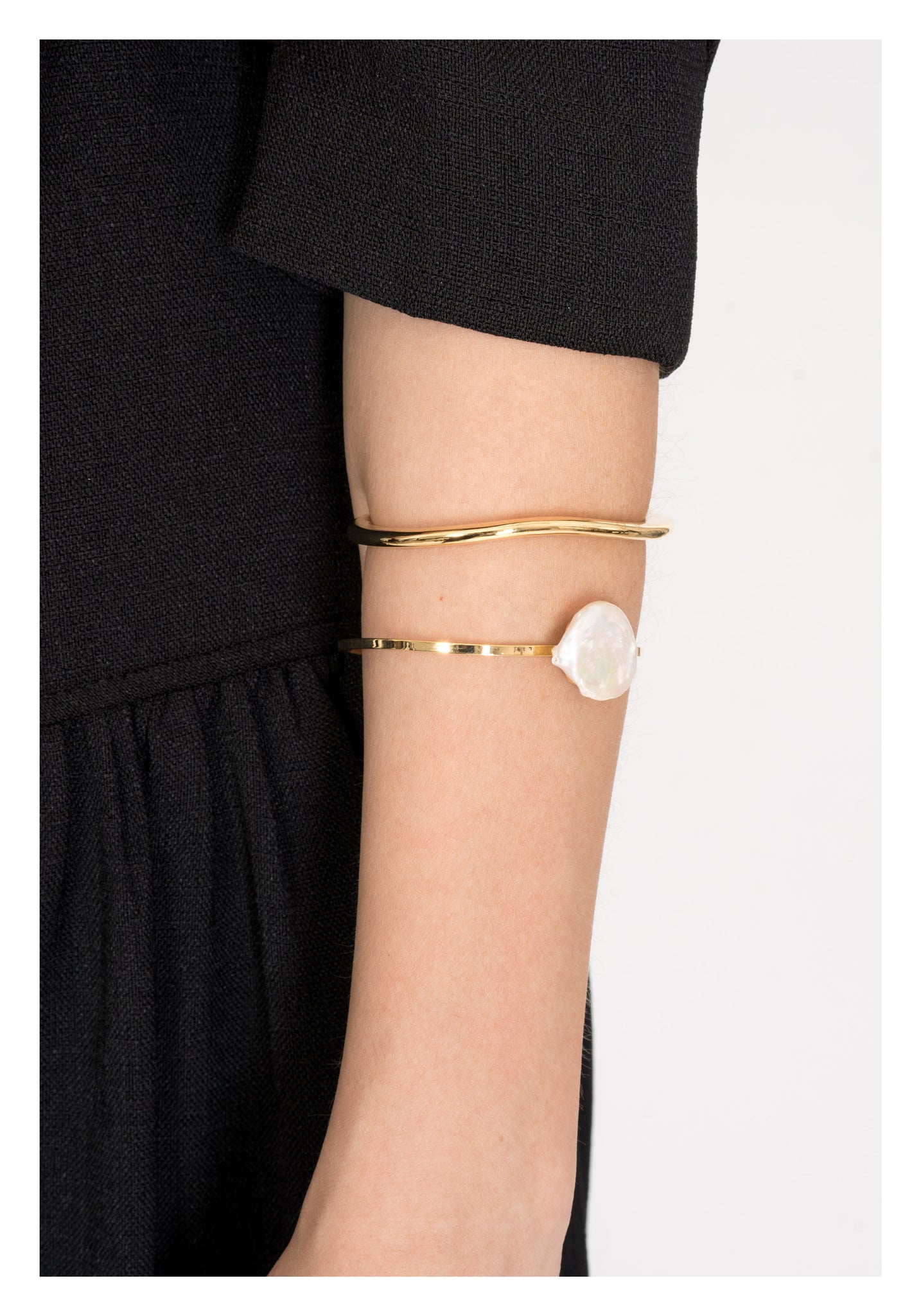 Flat Baroque Pearl Bangle Gold - whoami