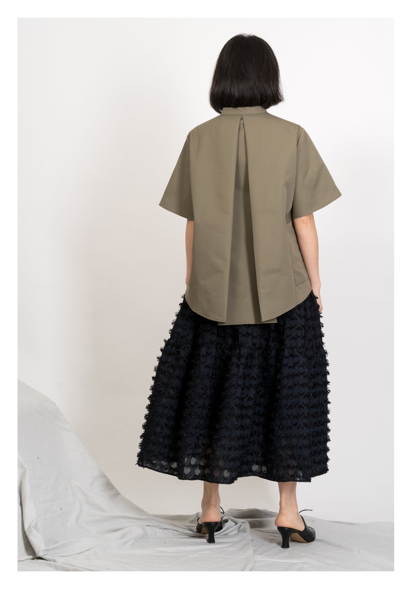 Two Ways Pockets Tie Shirt Military Green - whoami