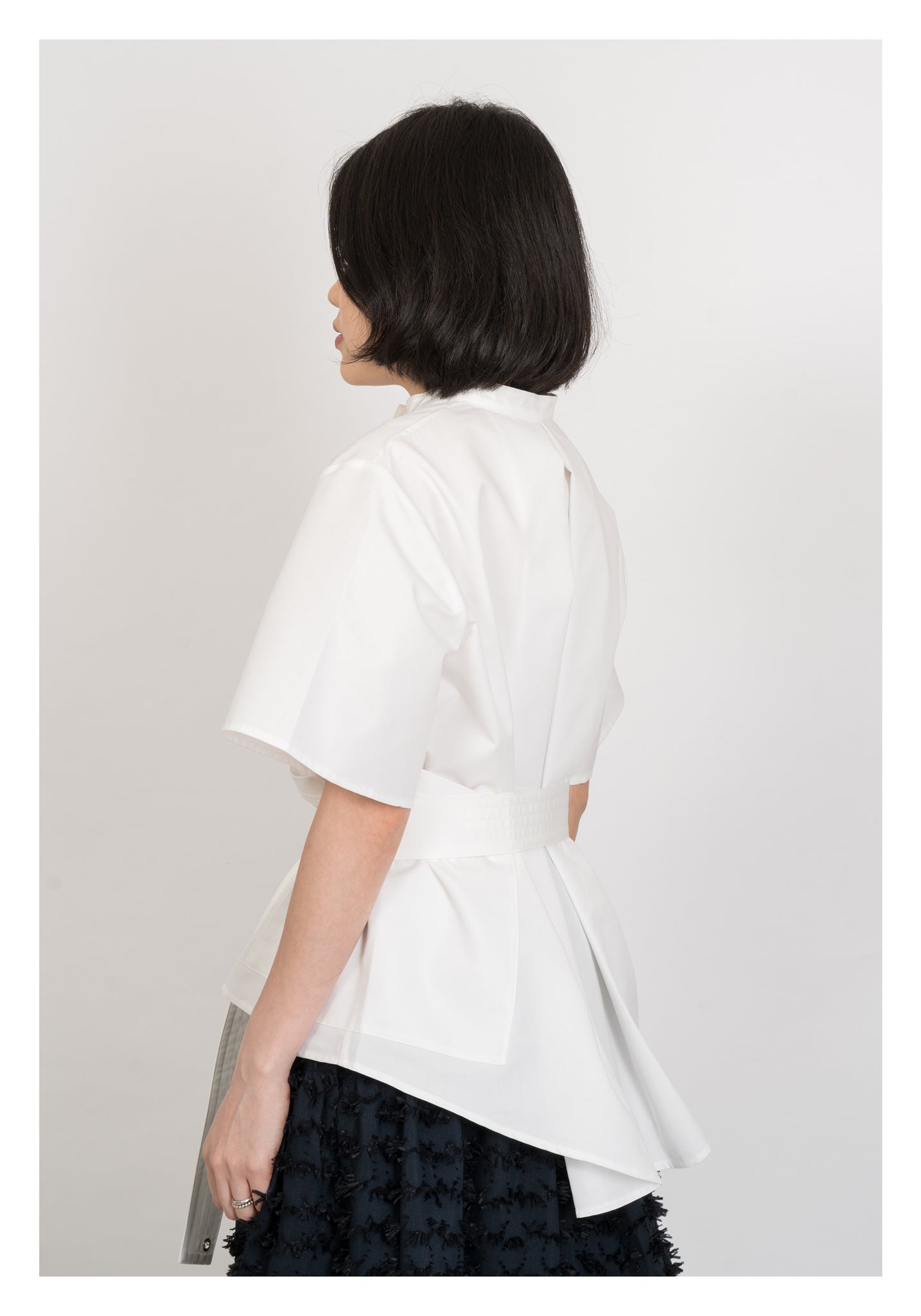 Two Ways Pockets Tie Shirt White - whoami