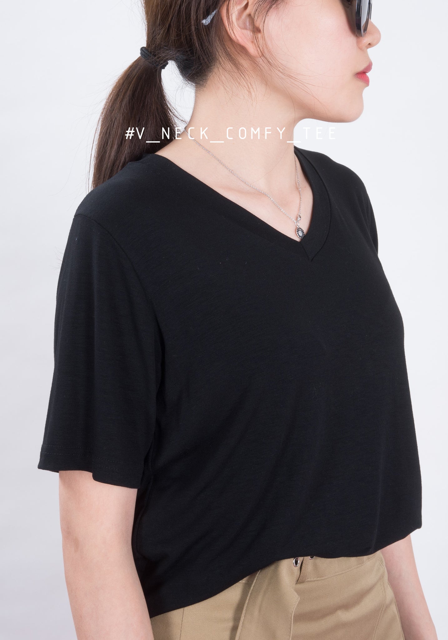 V Neck Comfy Tee Black - whoami