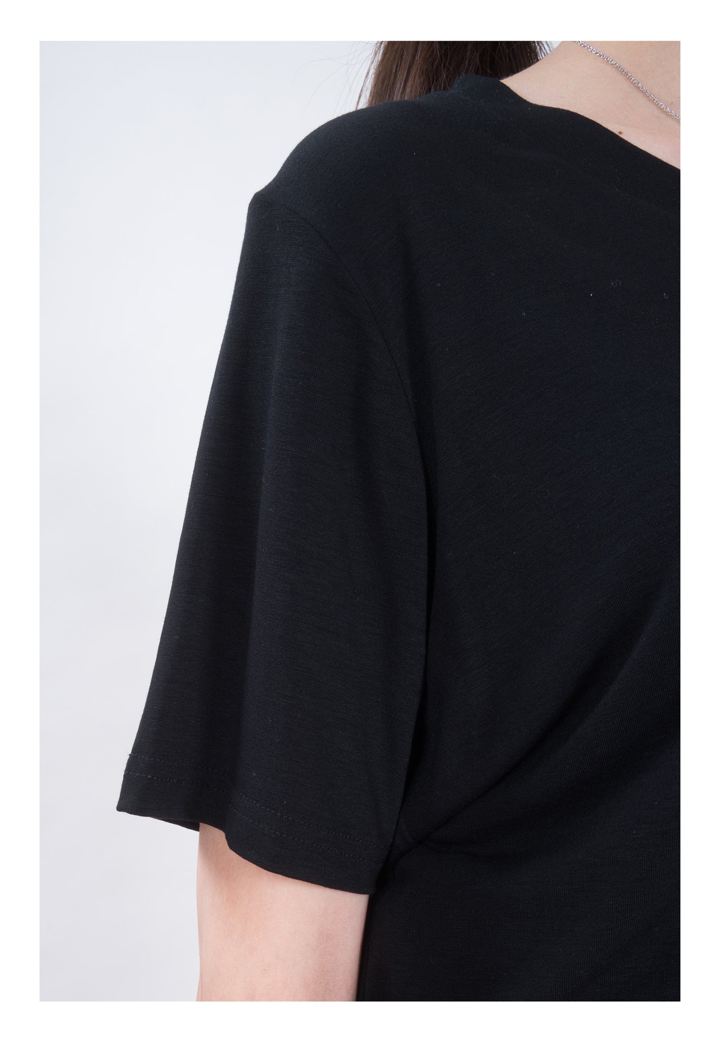 V Neck Comfy Tee Black - whoami