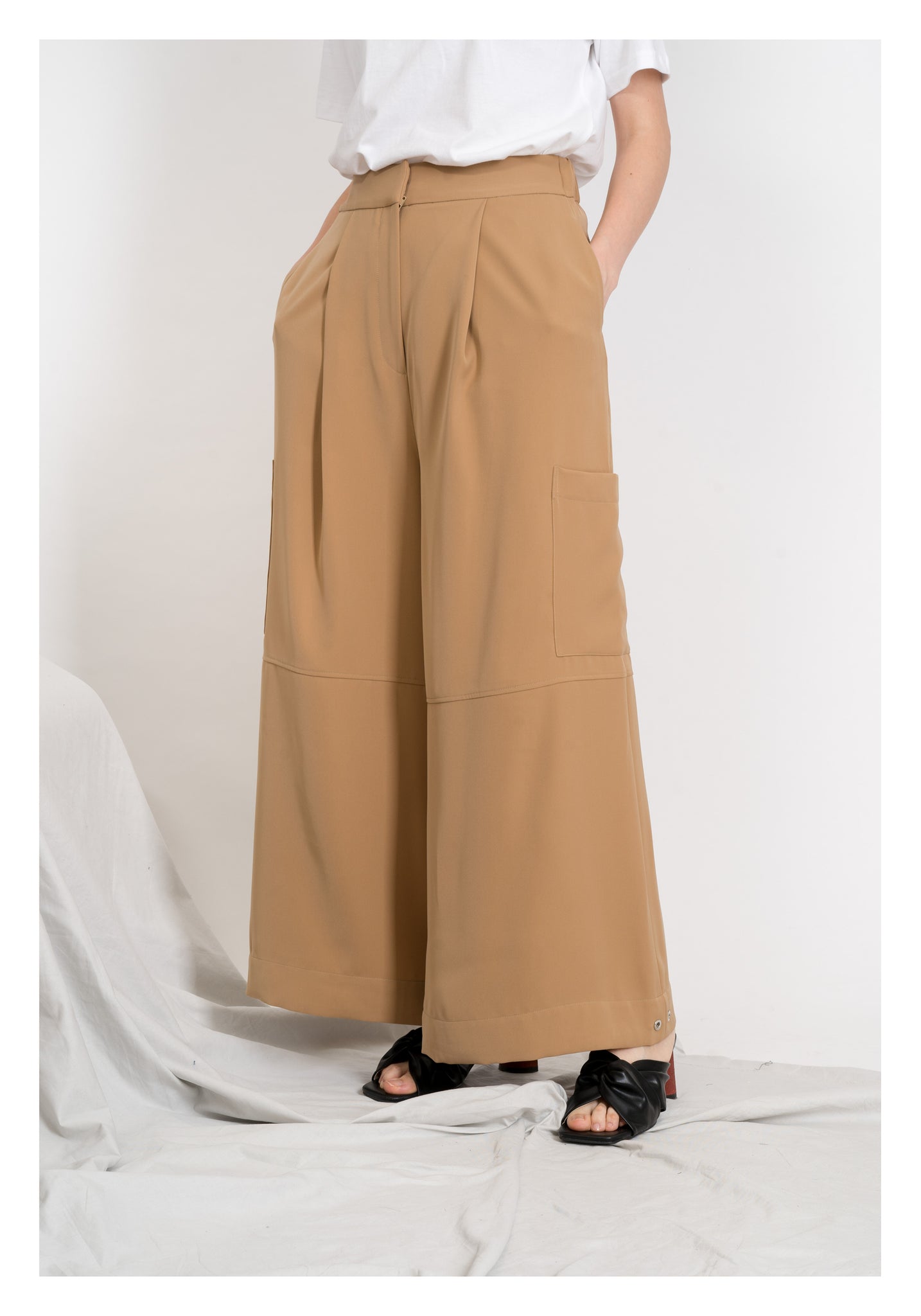 Drape Wide Leg Pants Beige - whoami