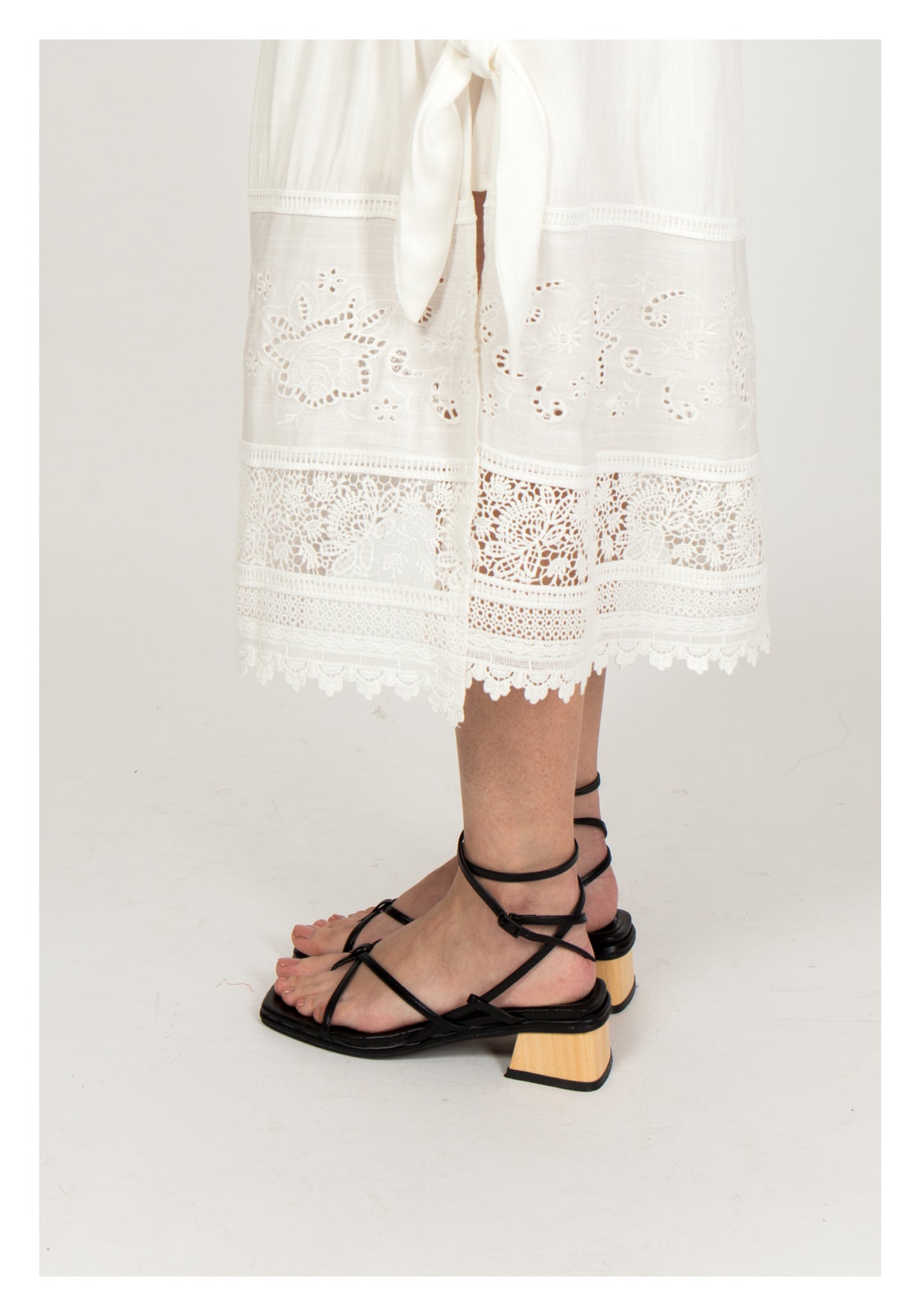 Wooden String Sandals Black - whoami