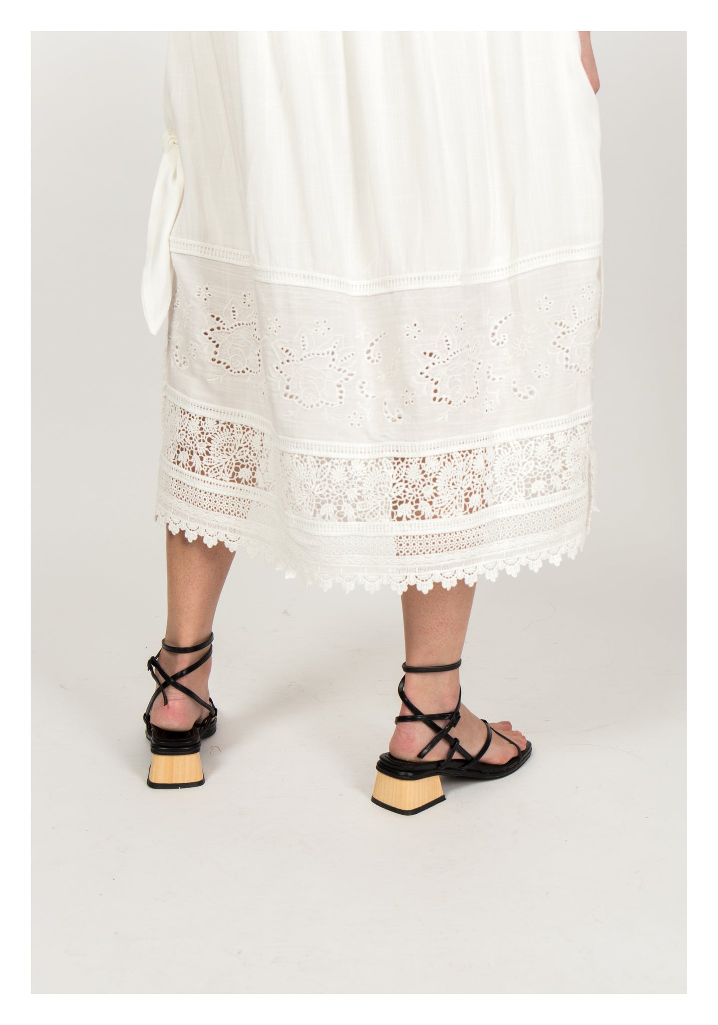 Wooden String Sandals Black - whoami