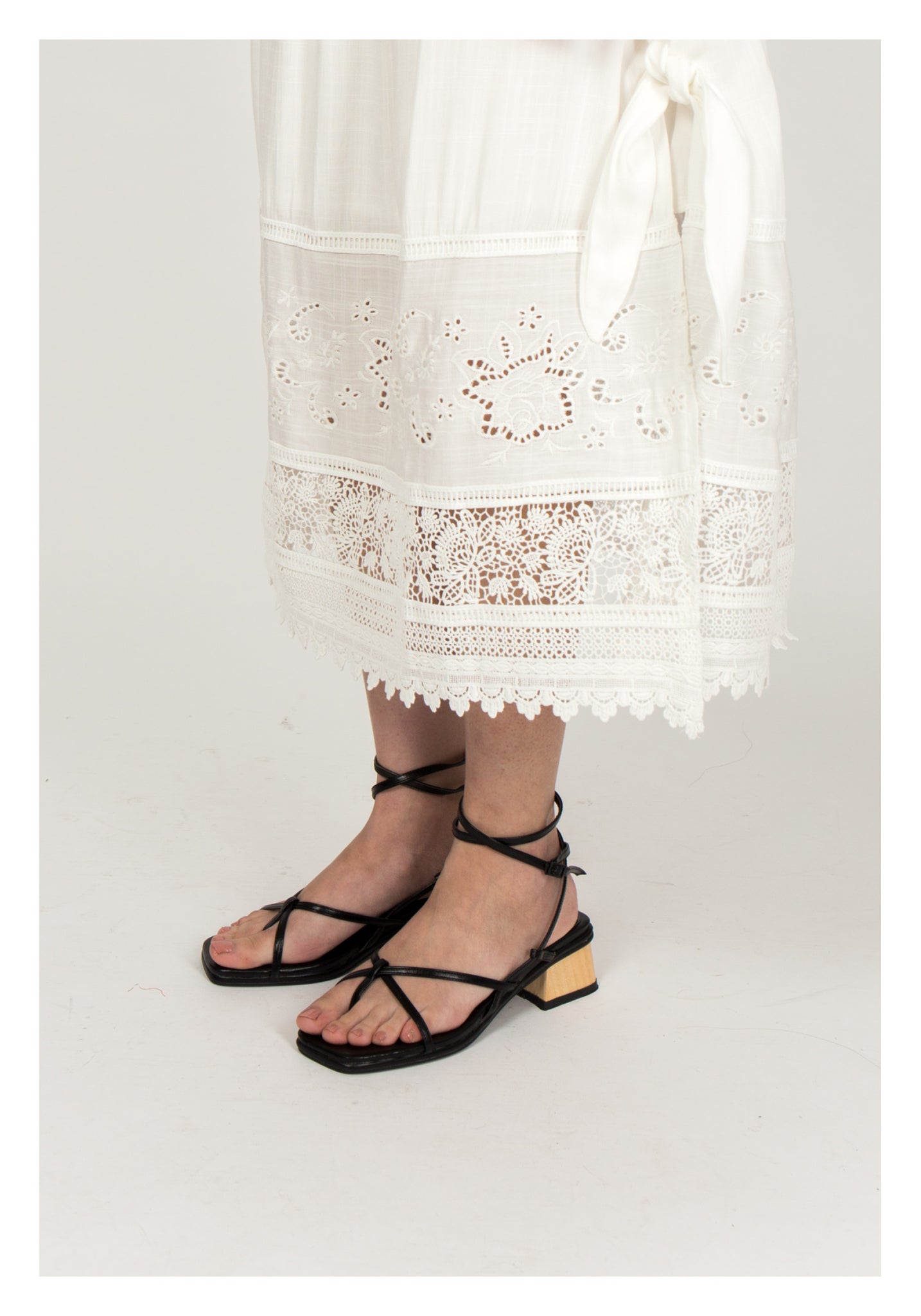 Wooden String Sandals Black - whoami