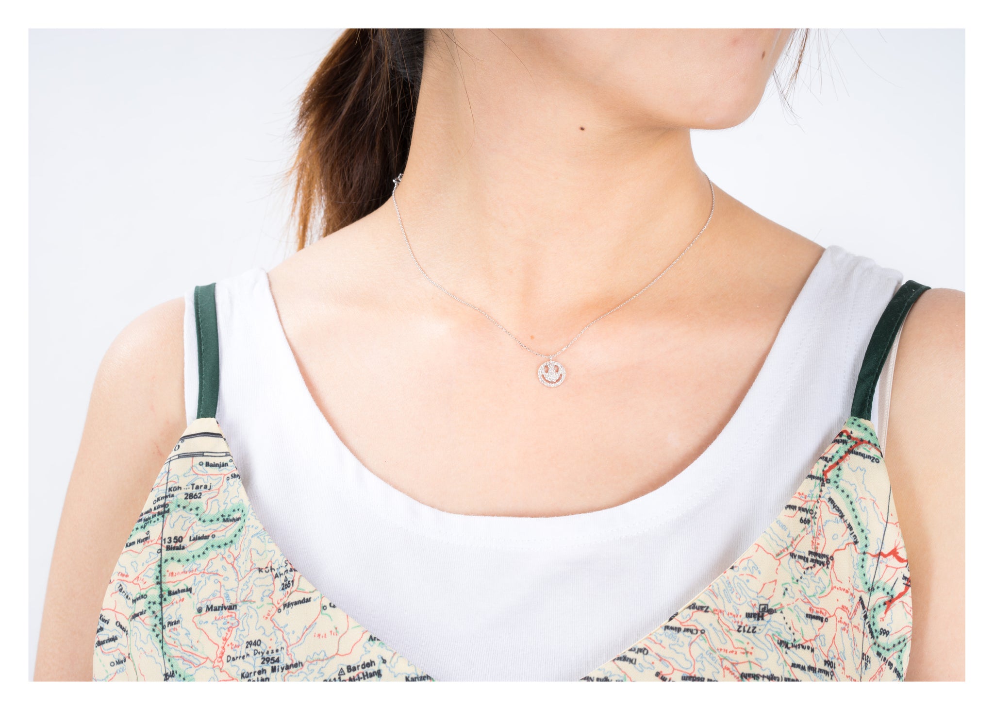 925 Silver Sparkle Smiley Face Necklace - whoami