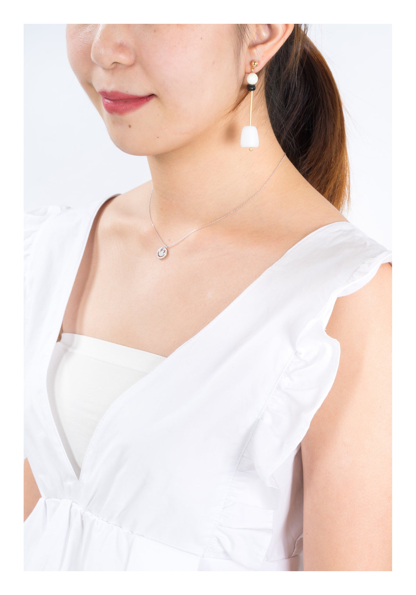 925 Silver Sparkle Smiley Face Necklace - whoami