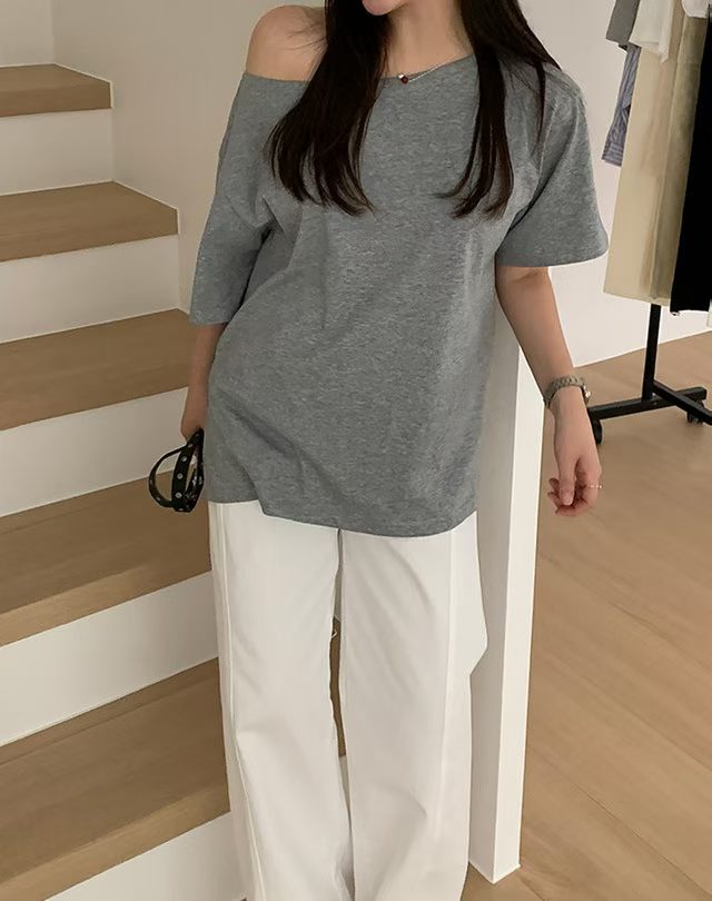 Oversize Single Shoulder Tee (18-20Jun 超抵價$298, 之後批發價$328)