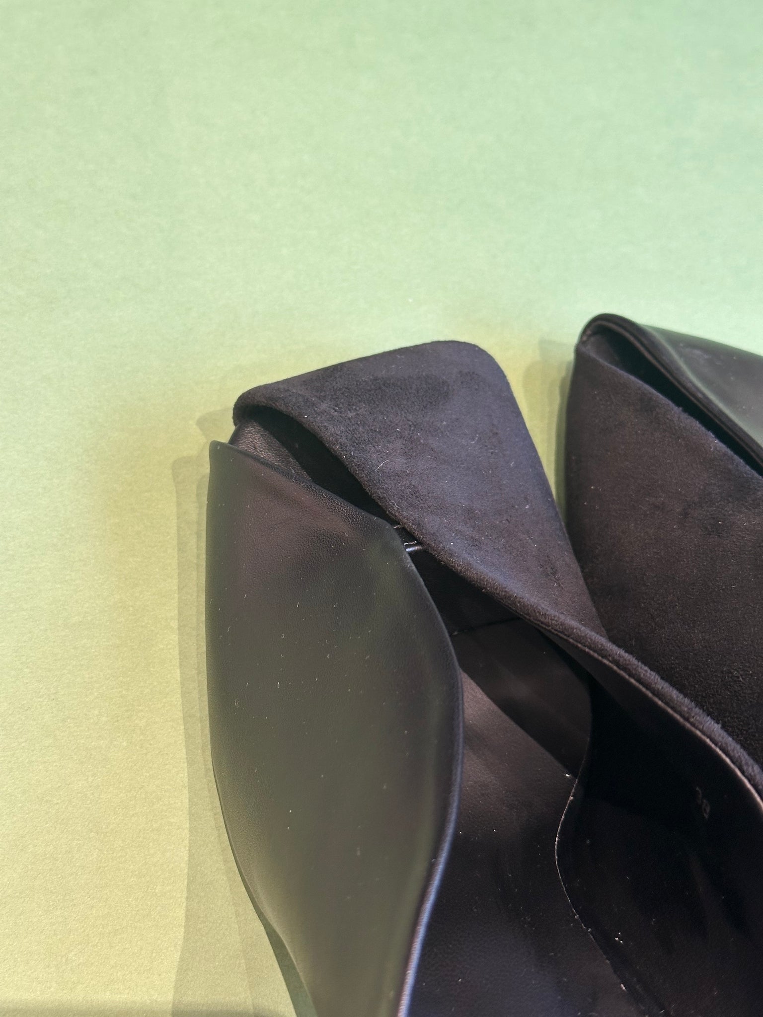 Leather Square Head Heel Mules (28-30May 超抵價 $528, 批發價$568)