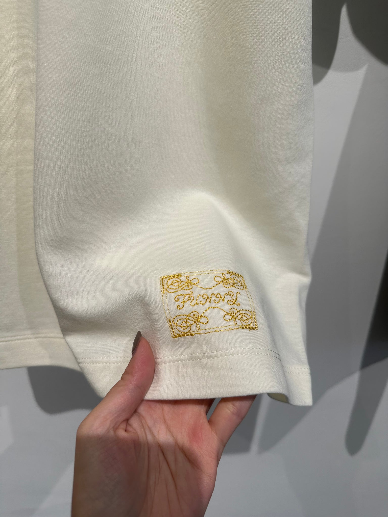 Quality Embordierd Oversize Tee (9-11Jul 超抵價$298, 之後批發價$348)