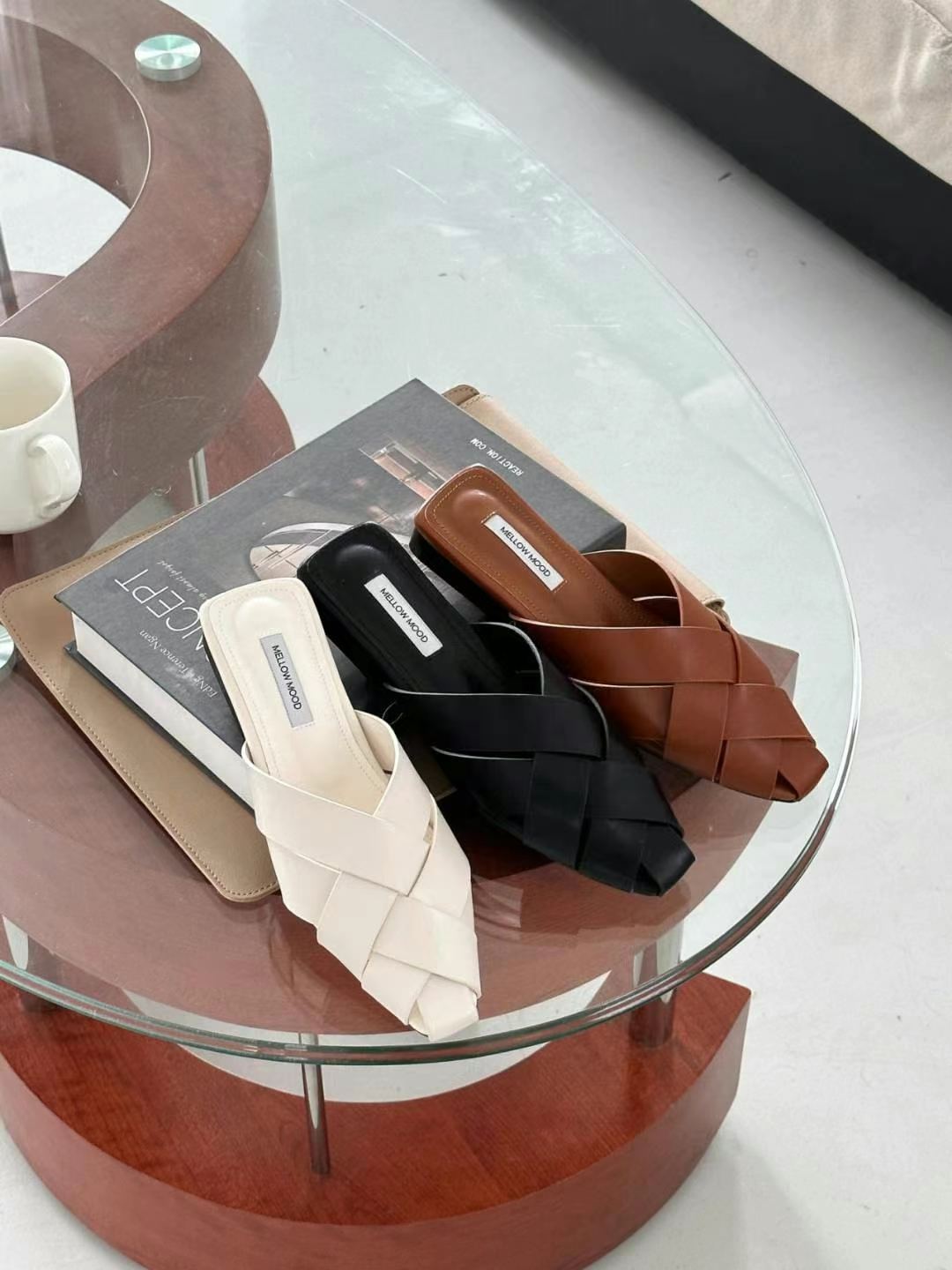 Genuine leather Woven Pointed Mules  (限時超抵快閃價$428至今晚23:59, 18-20Jun 超抵價$468, 之後批發價$498)