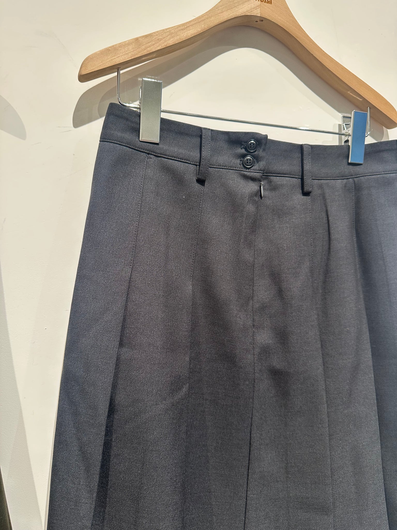 Folded Box Pleated Skirt (24-26Sep超抵價$368, 之後批發價$398)
