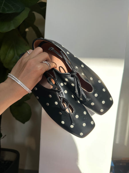 Lamb Leather Stud Tie Square Head Shoes (15-18Oct $468, 之後批發價$498）