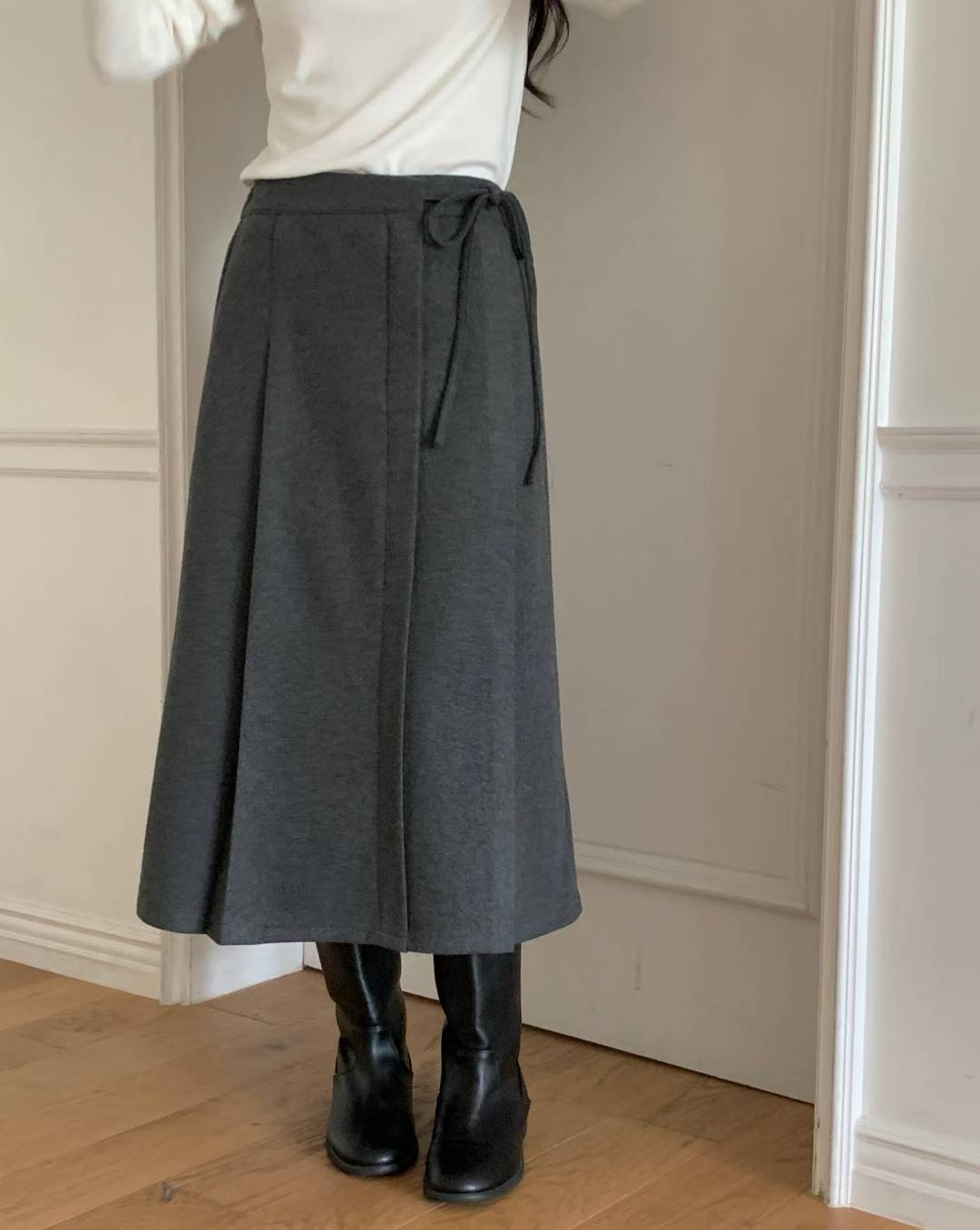 Folds Wool Skirt