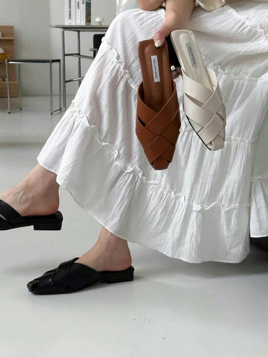 Genuine leather Woven Pointed Mules  (限時超抵快閃價$428至今晚23:59, 18-20Jun 超抵價$468, 之後批發價$498)