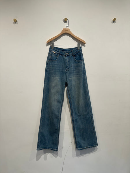 Summer Super Thin Straight Cut Jeans (9-11Jul 超抵價$398, 之後批發價$468)