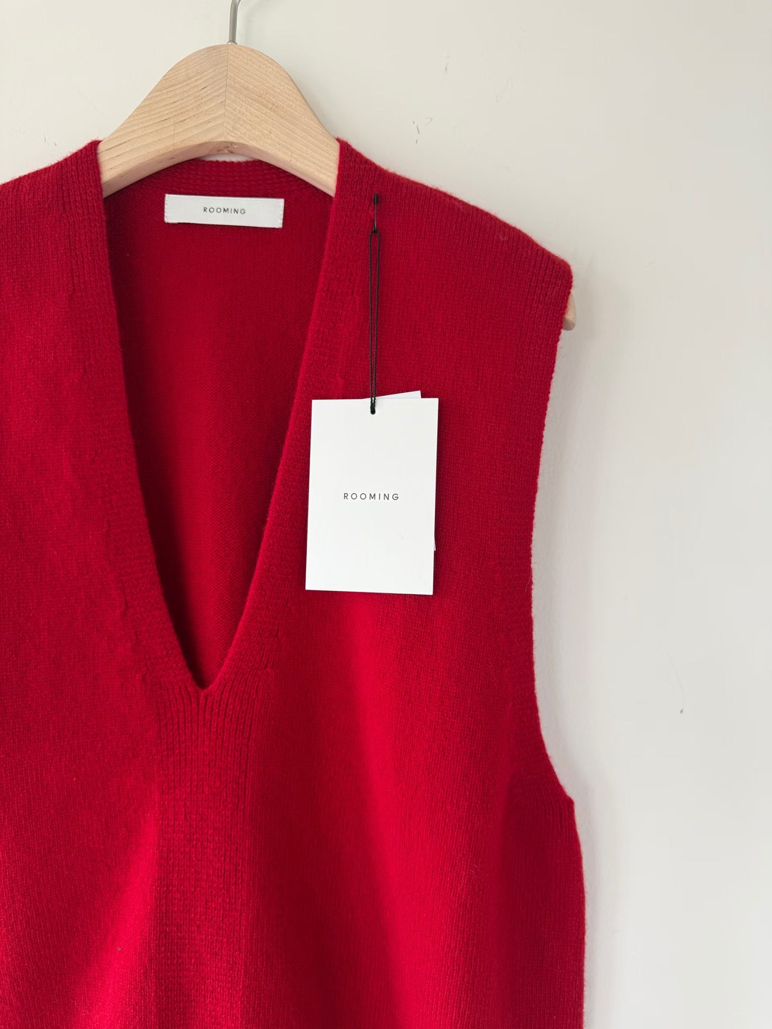 Quality Low V Vest (9-11Sep超抵價$368, 之後批發價$398)