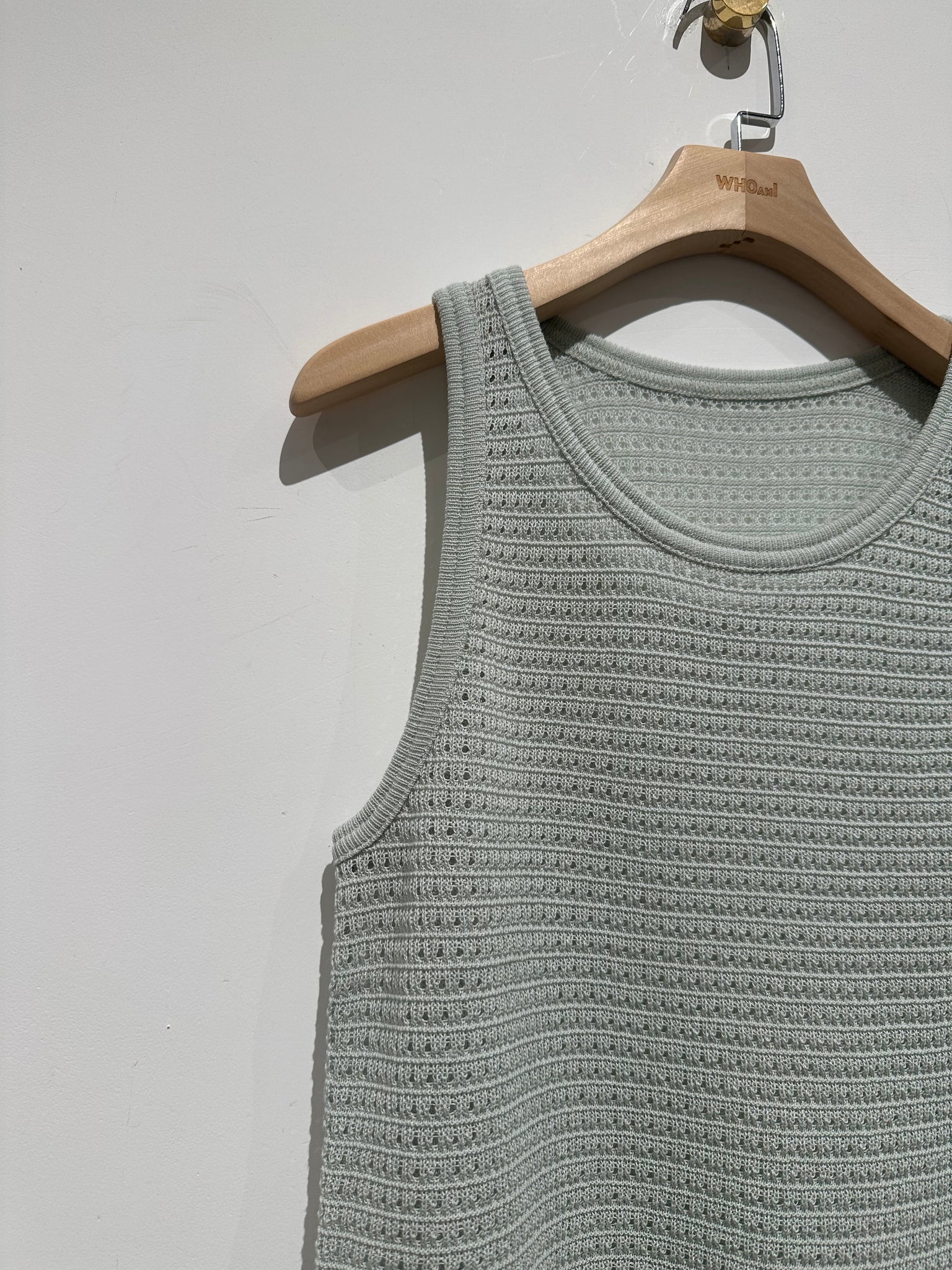 Perfect Crew Neck Vest (28-30May 超抵價$268, 之後批發價$298)