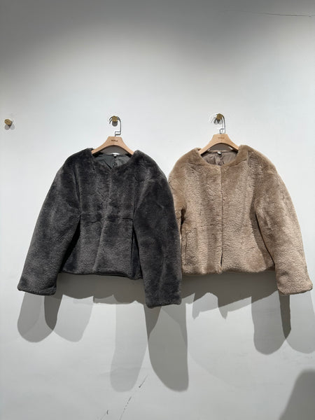 Faux Fur Boxy Jacket (11-13Dec $428, 之後批發價$468）