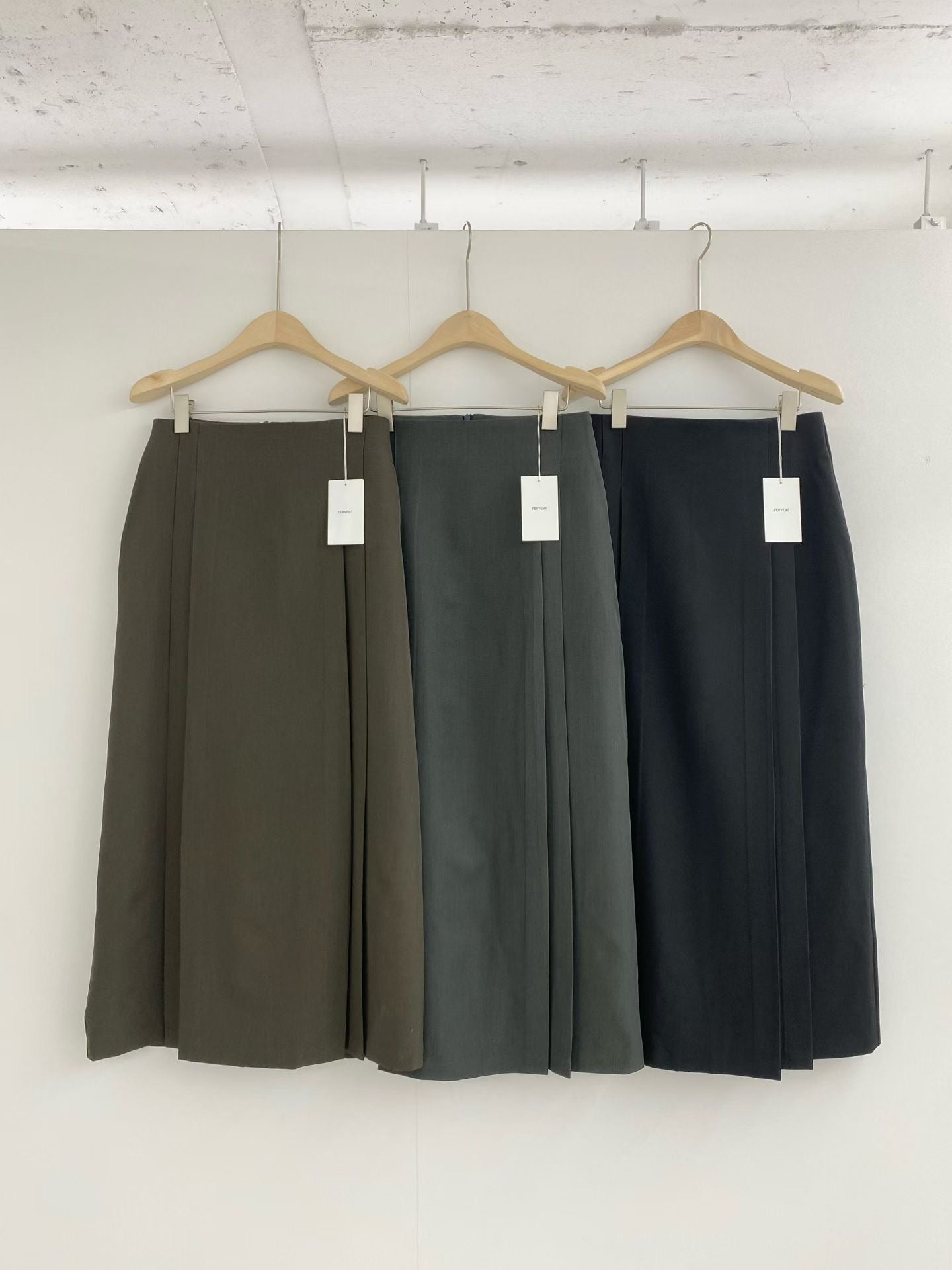 Side Fold Skirt (9-11Sep超抵價$368, 之後批發價$398)