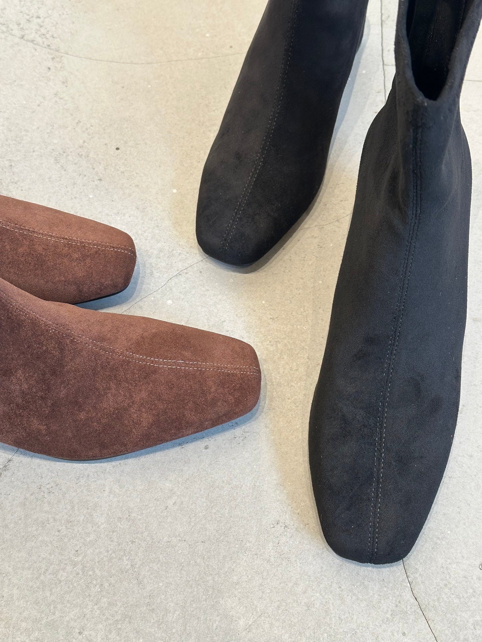 Must Have Suede Ankle Boots (限時最抵價$398至今晚23:59, 15-17Oct超抵價$448, 之後批發價$498)