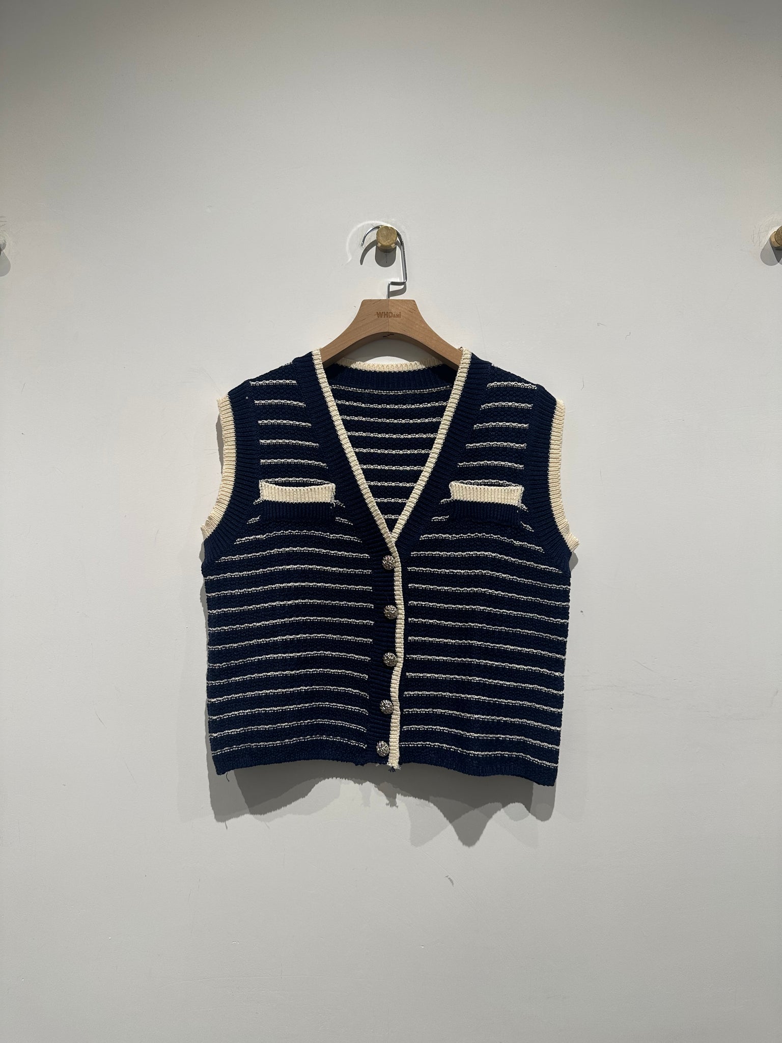 Stripe Button Knit Vest  (2-5Jul 超抵價$268, 之後批發價$298)