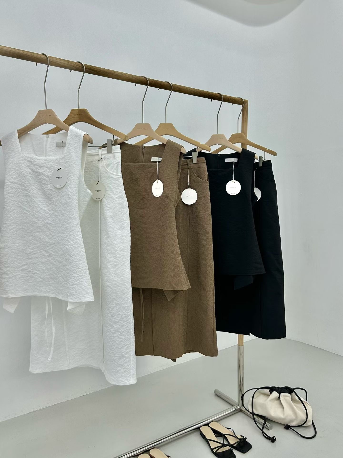 Cool Fabric Vest & Skirt Set (18-20Jun 超抵價$678, 之後批發價$728)