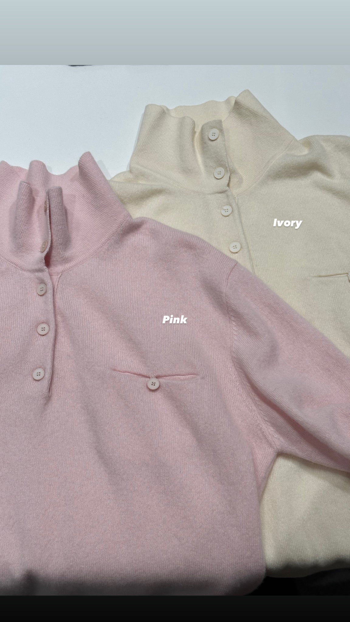Delicate Two Ways Collar Knit Top (29-31Oct超抵價$428, 之後批發價$468)