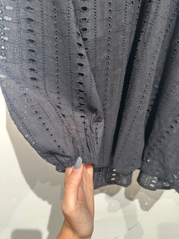 Eyelet Blouse (5-8Nov $298, 之後批發價$398）