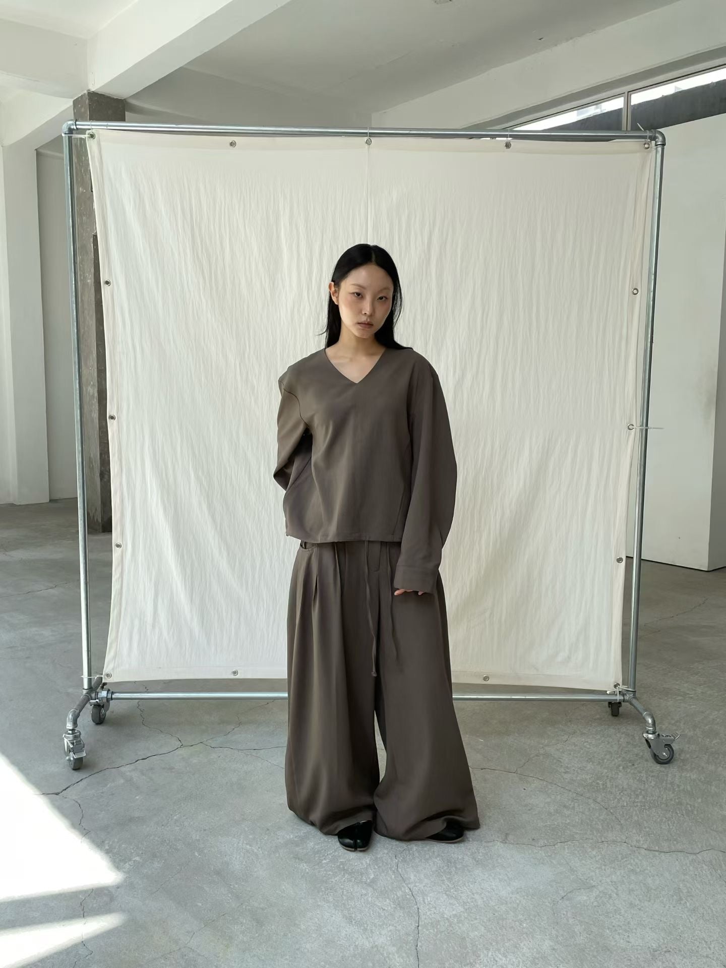 Modern Boxy V Neck Top  (8-10Oct超抵價$428, 之後批發價$468)