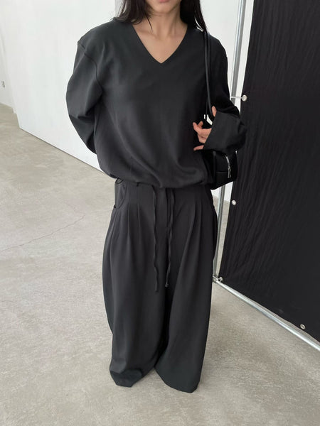 Modern Boxy V Neck Top  (8-10Oct超抵價$428, 之後批發價$468)