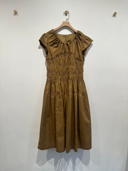Smocking Dress Khaki (9-11Jul 超抵價$398, 之後批發價$468)