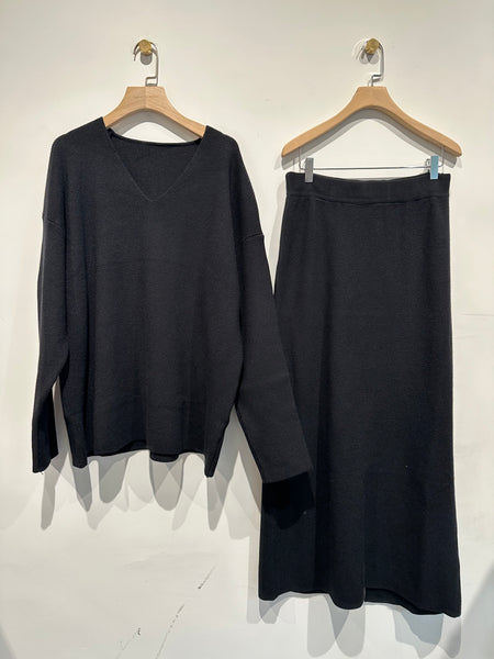 Fall In Love V Neck Knit Set