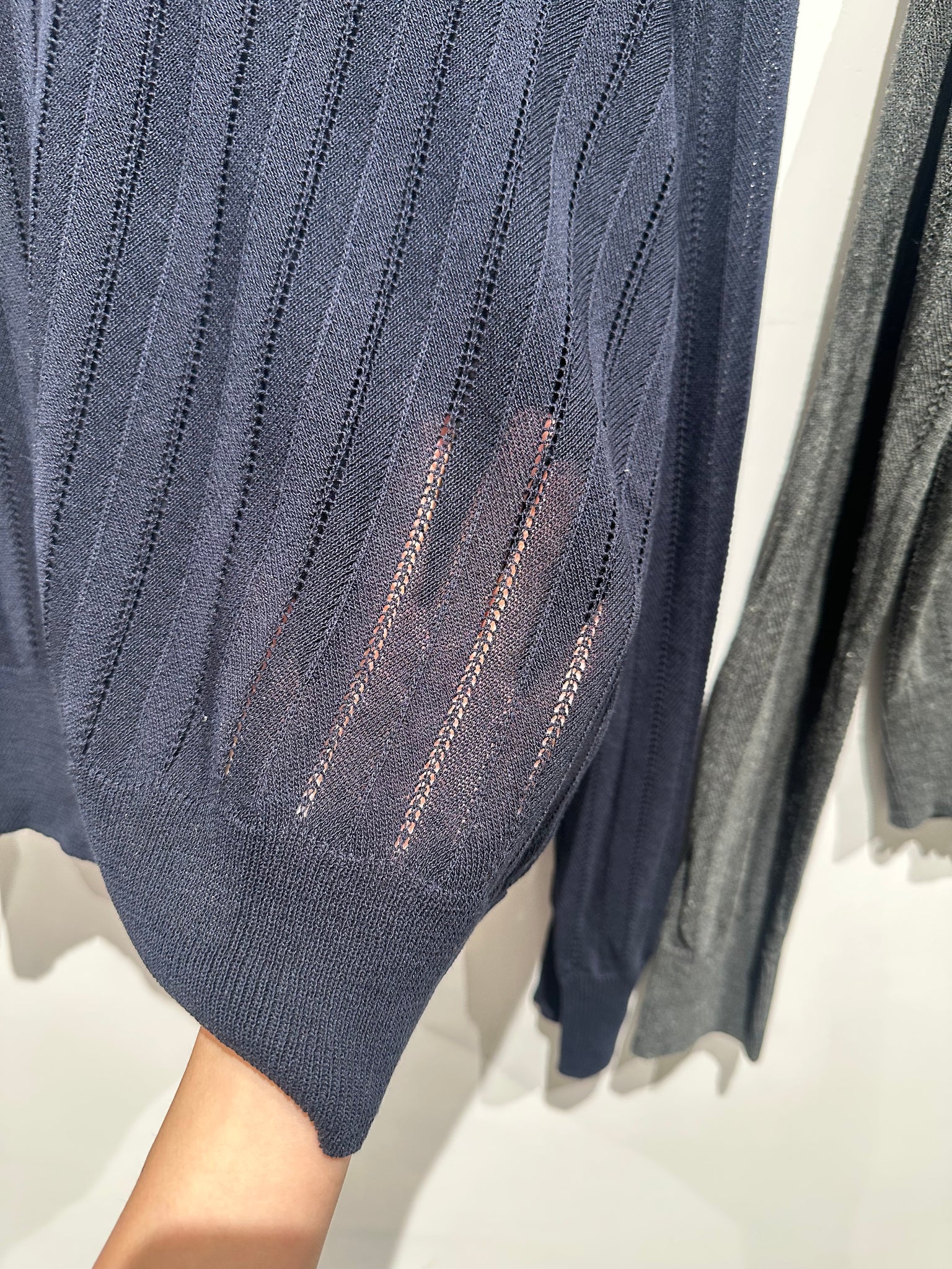 T11 Majea knit top  (9-11Oct $298, 之後批發價$368）