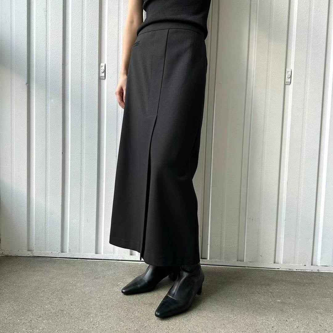 Front Slit Straight Skirt