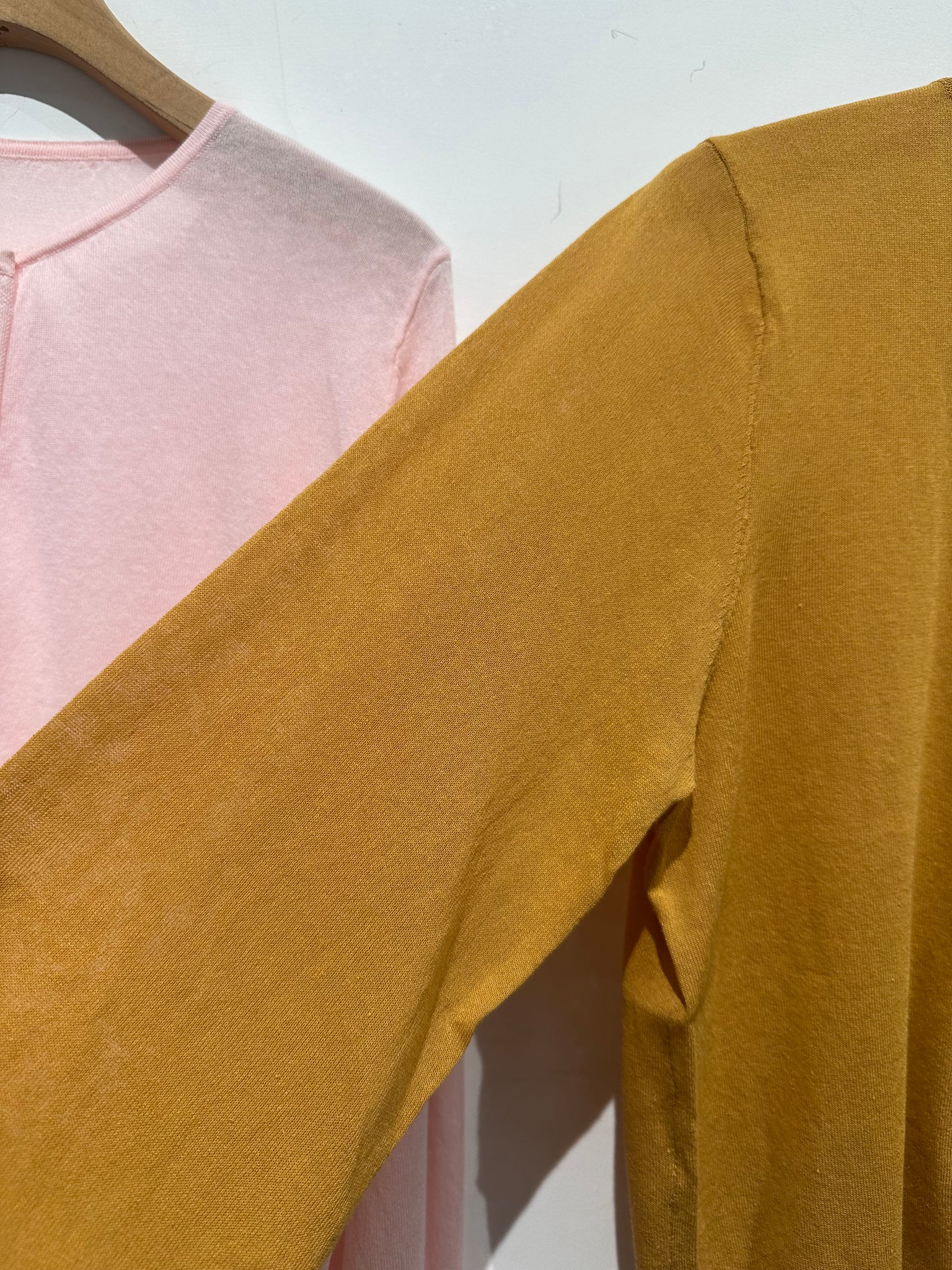 Thick Sleeve Cool Cardigan (5-6Jun 超抵價$268, 之後批發價$298)