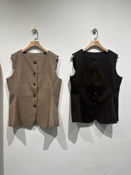 Flat Collar Wool Tailor Vest (24-26Sep超抵價$398, 之後批發價$468)