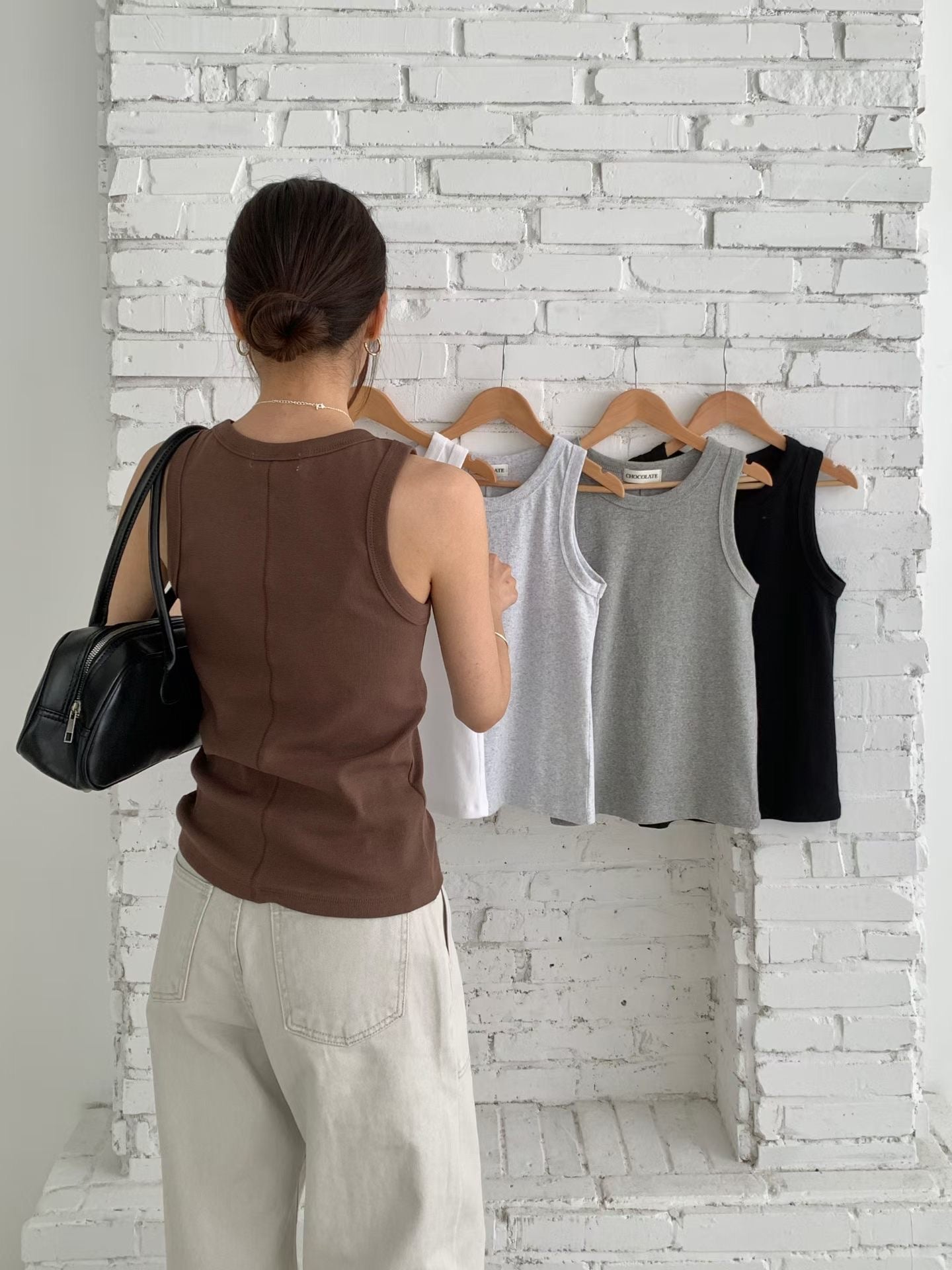 Ribbed Crew Neck Vest (加購$148)