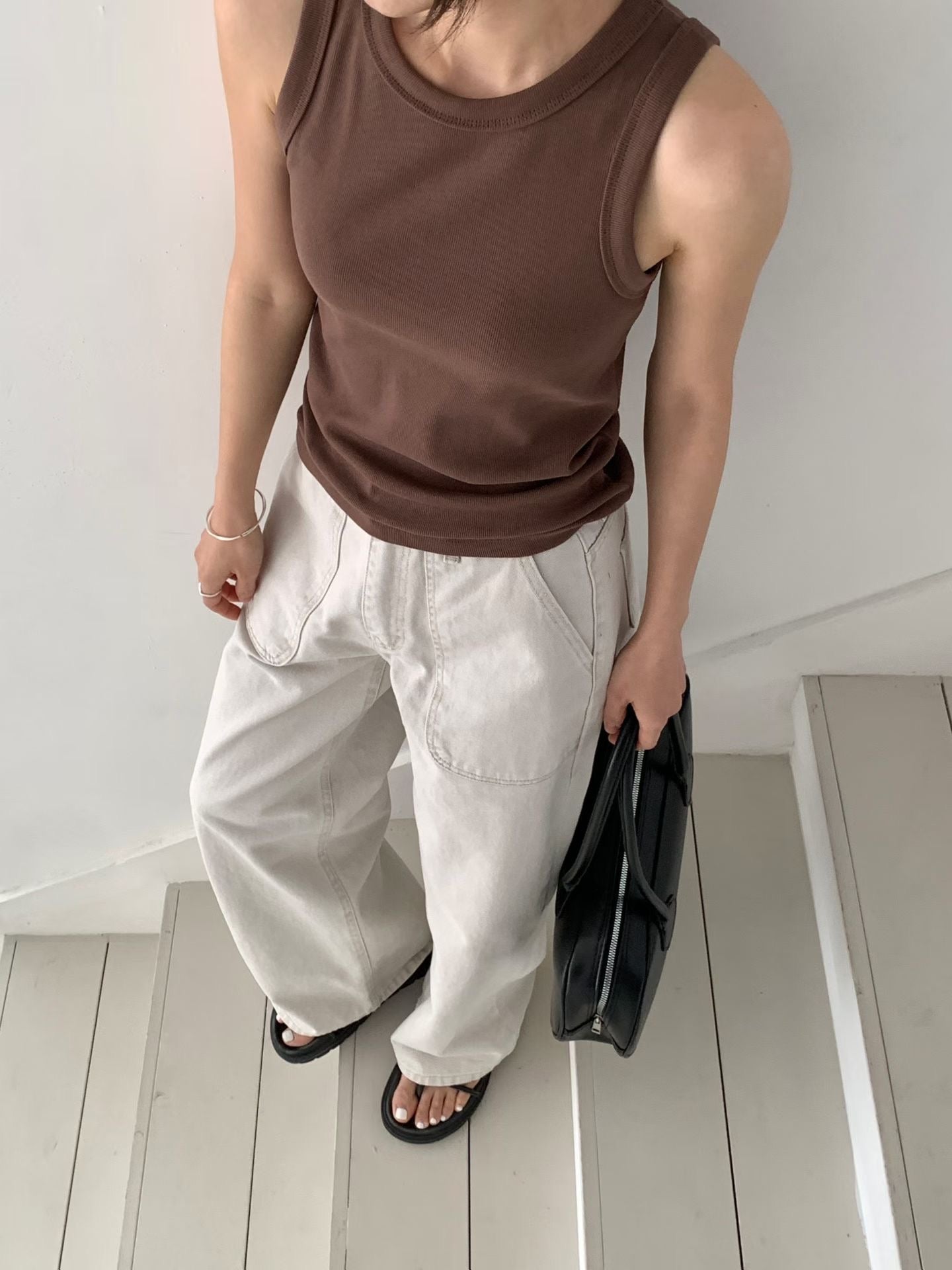 Ribbed Crew Neck Vest (加購$148)