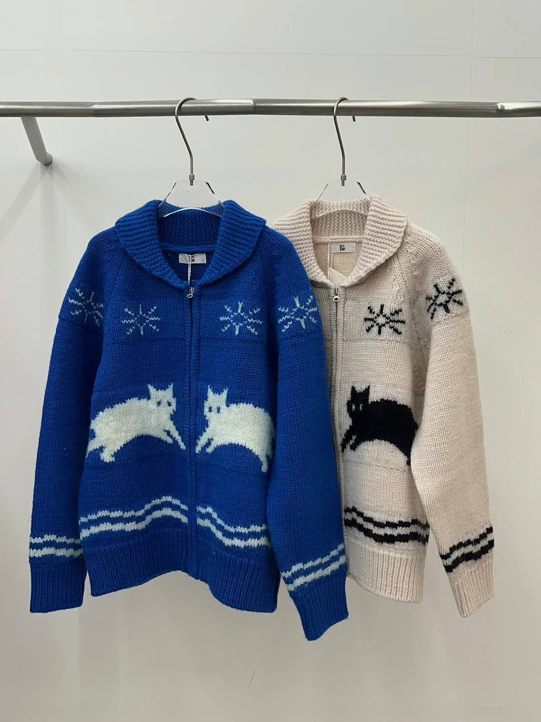 Super Cute Cat Pattern Zip Up Knit Jacket