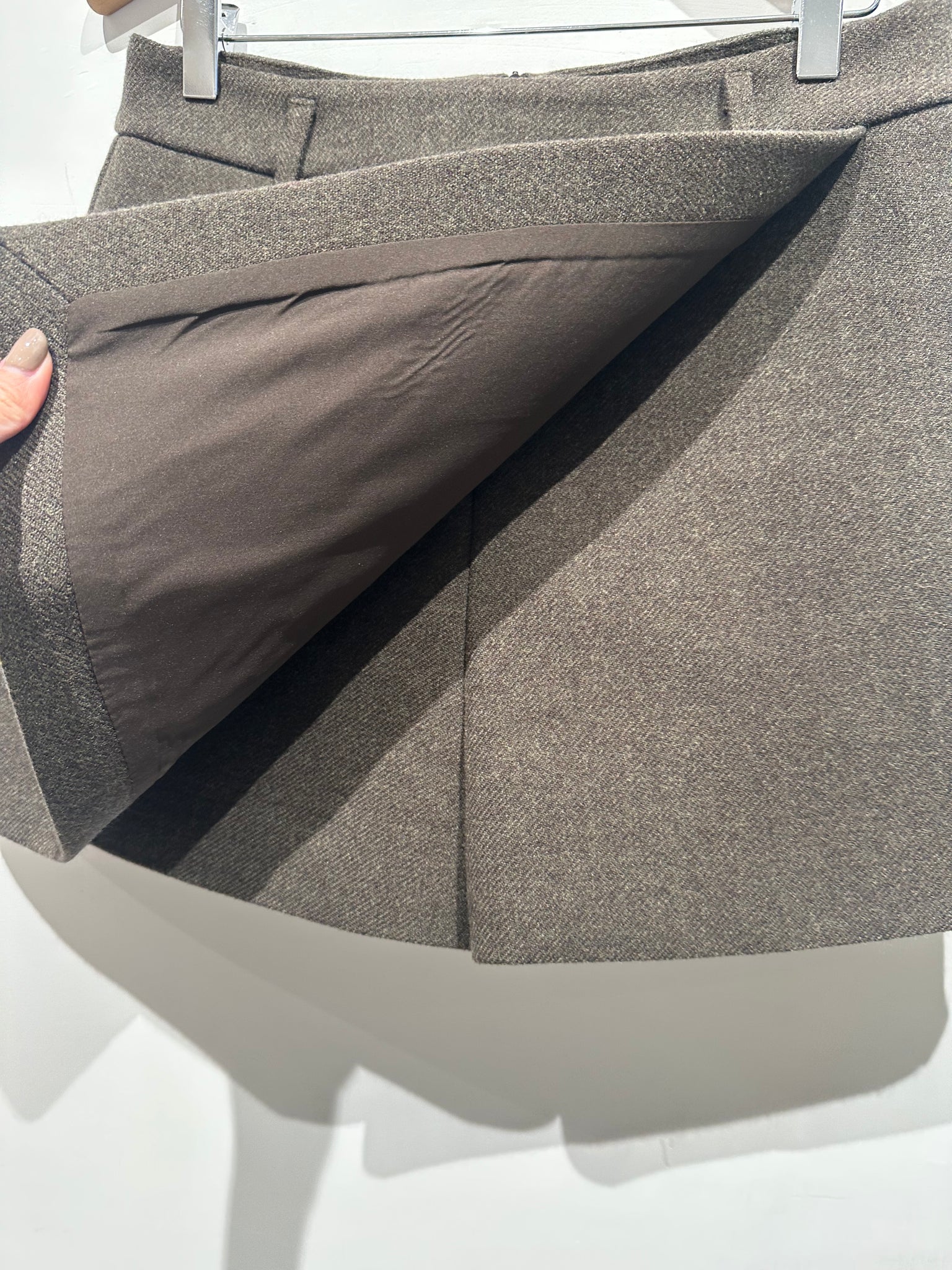 Fold Wool Shorts (15-18Jan $368, 之後批發價$398）