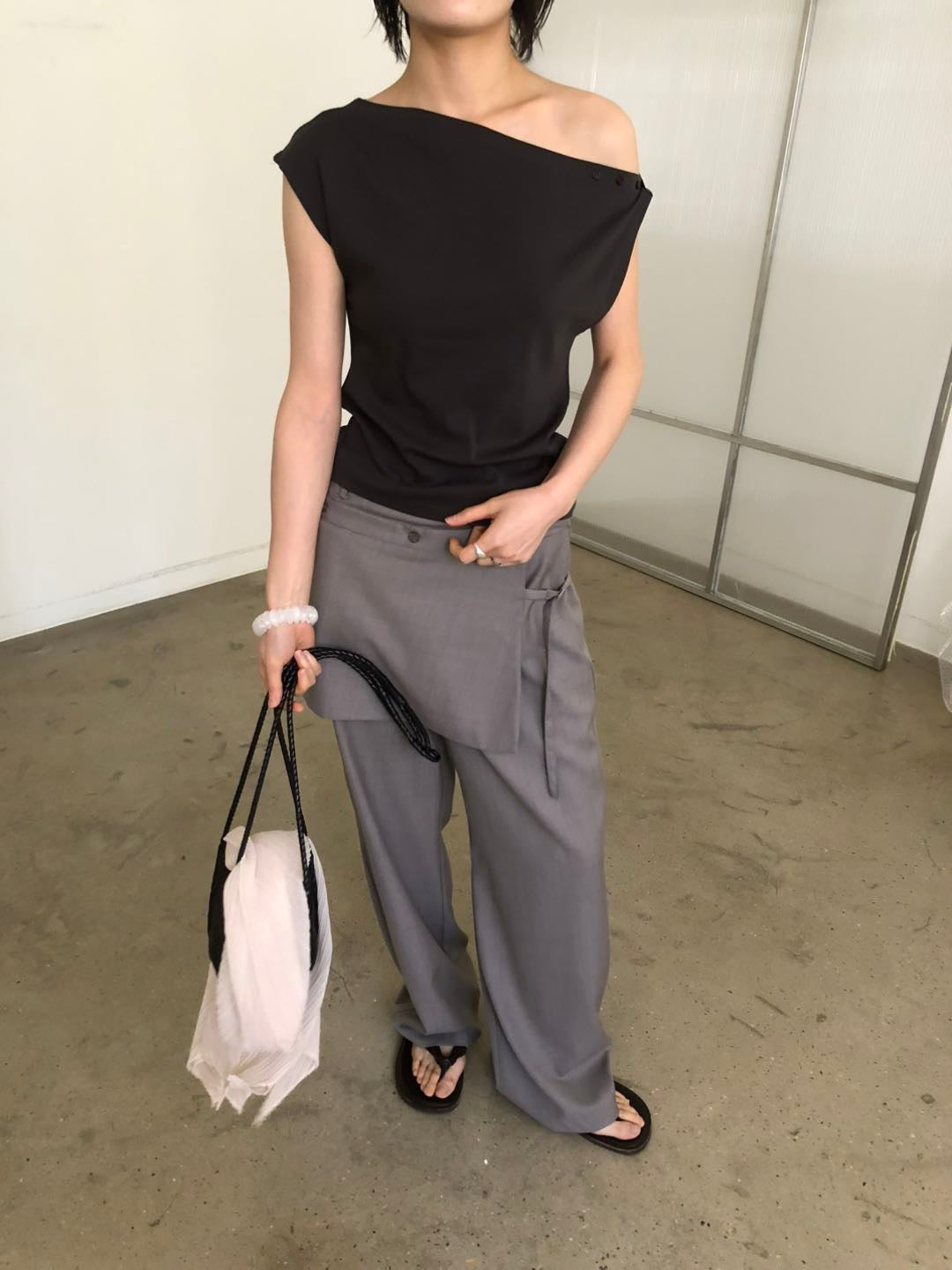 Button Single Shoulder Top (18-20Jul 超抵價$298, 之後批發價$328)