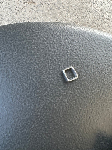 R16