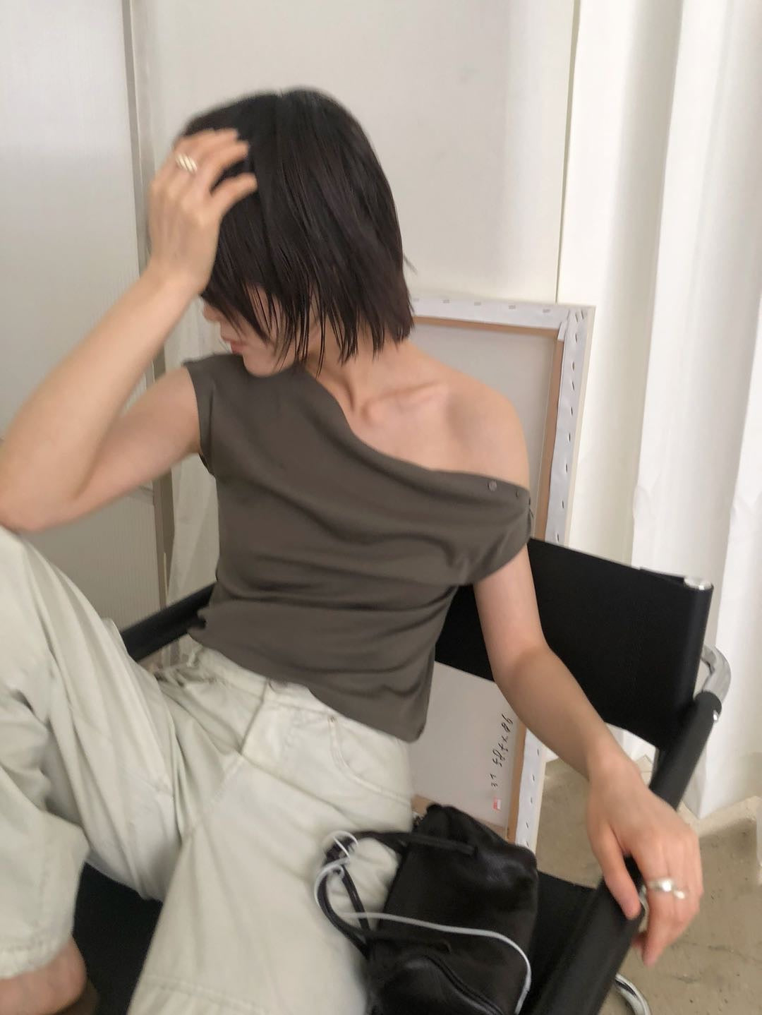 Button Single Shoulder Top (18-20Jul 超抵價$298, 之後批發價$328)