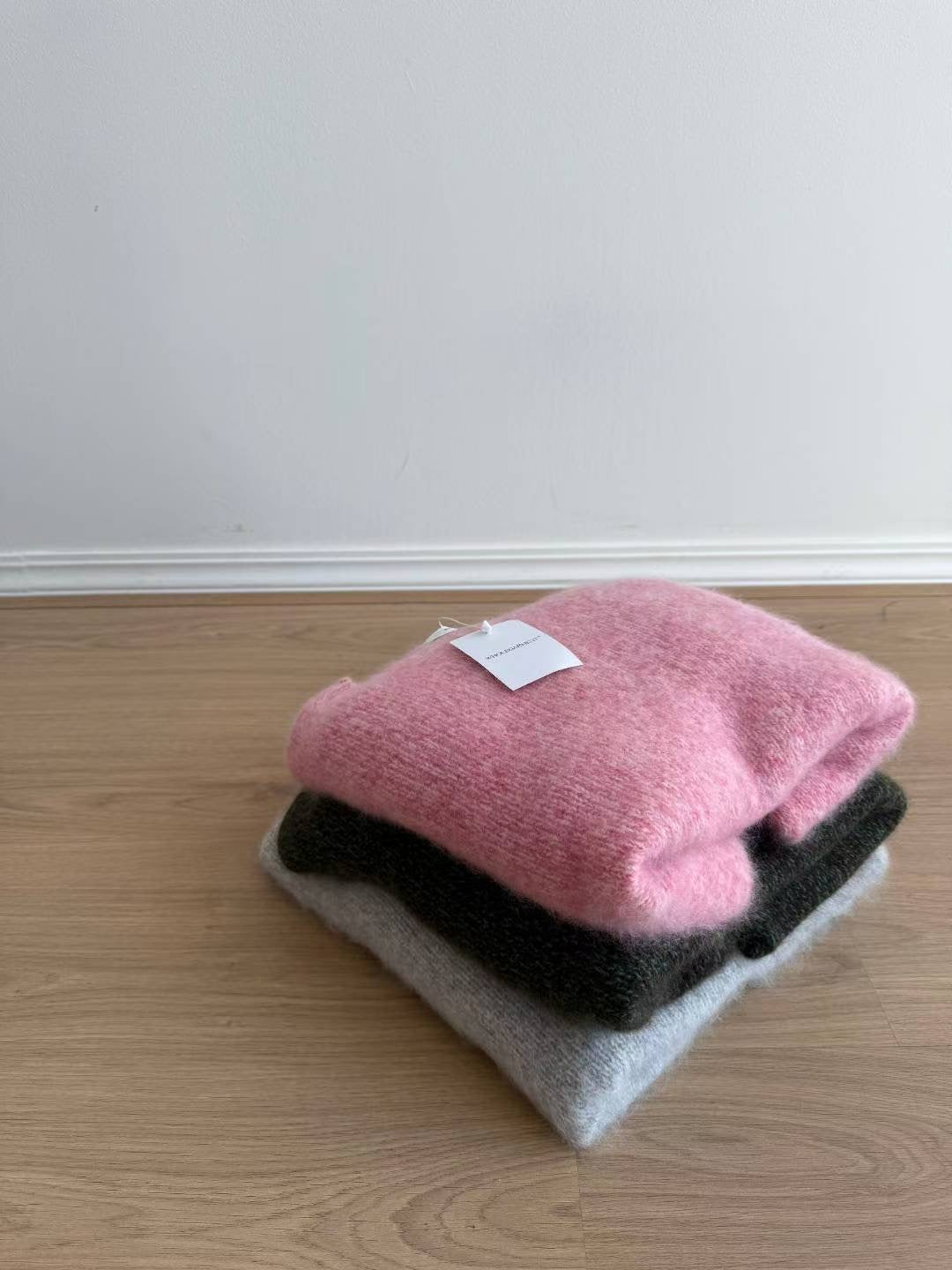 Quality Mixed Wool Knit Top