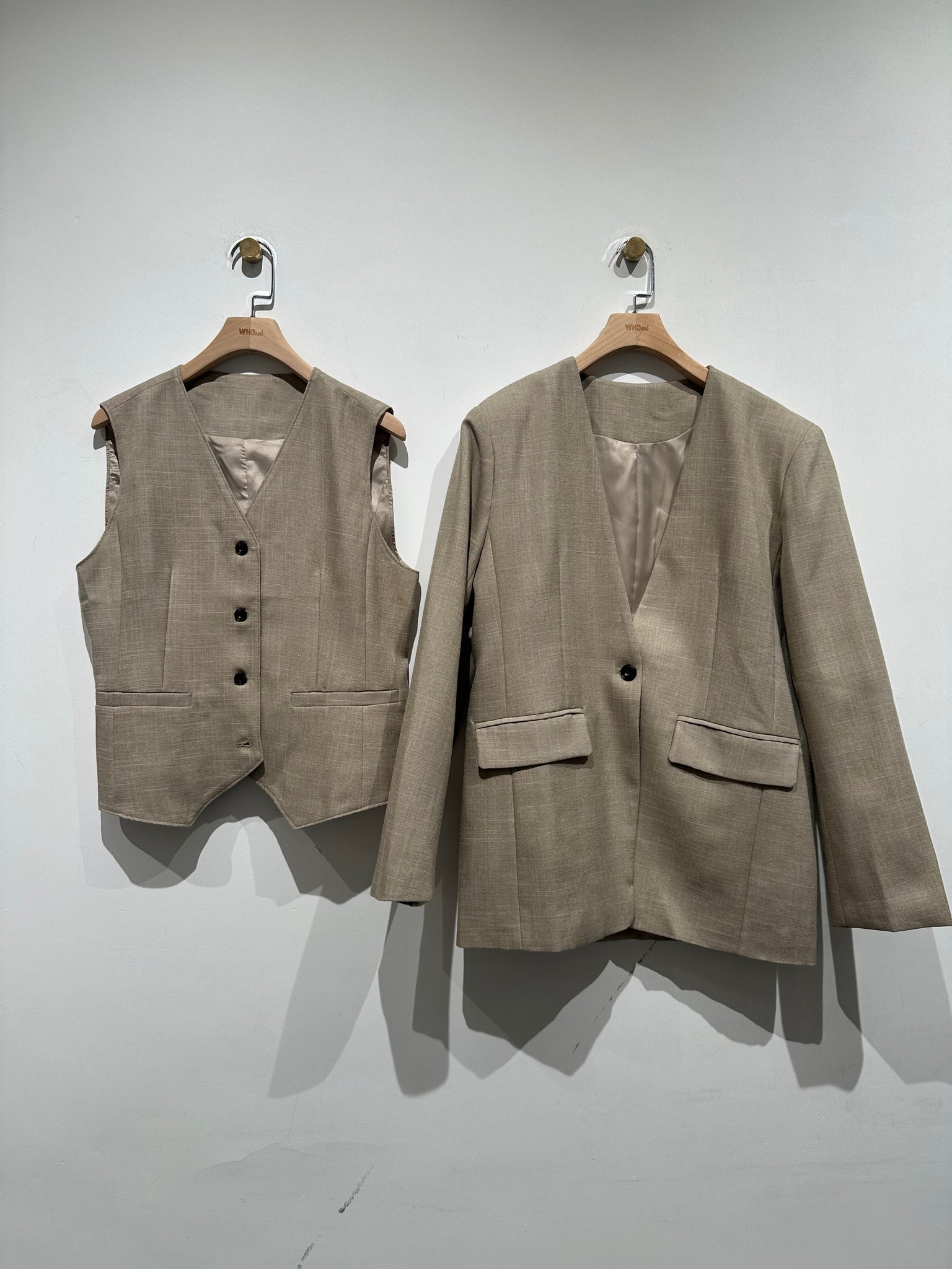 Collarless Blazer & Tailor Vest Set (3-5Sep 超抵價$798, 之後批發價$898)