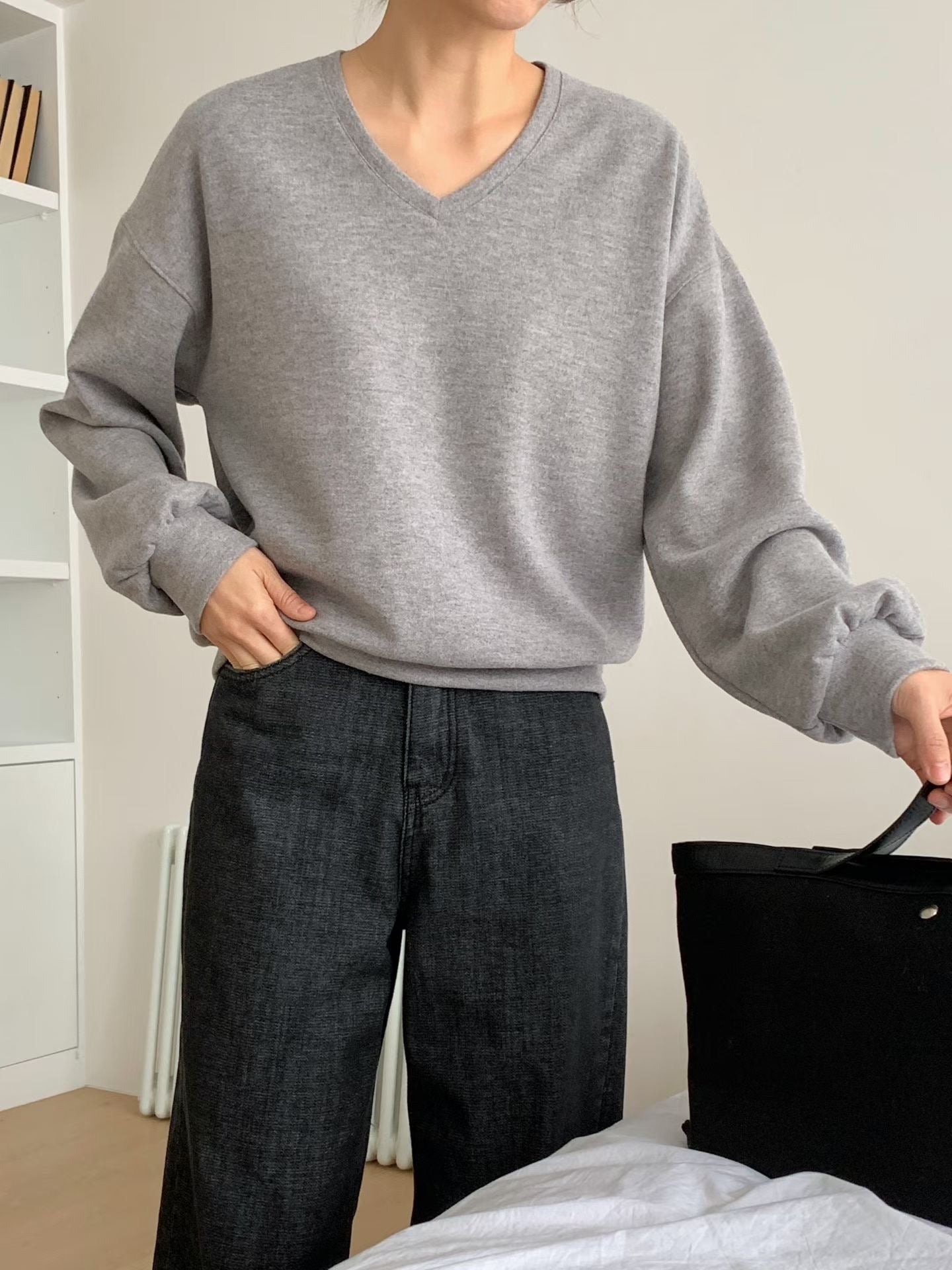 V Neck Fit Cut Knit Sweater (加購$228)