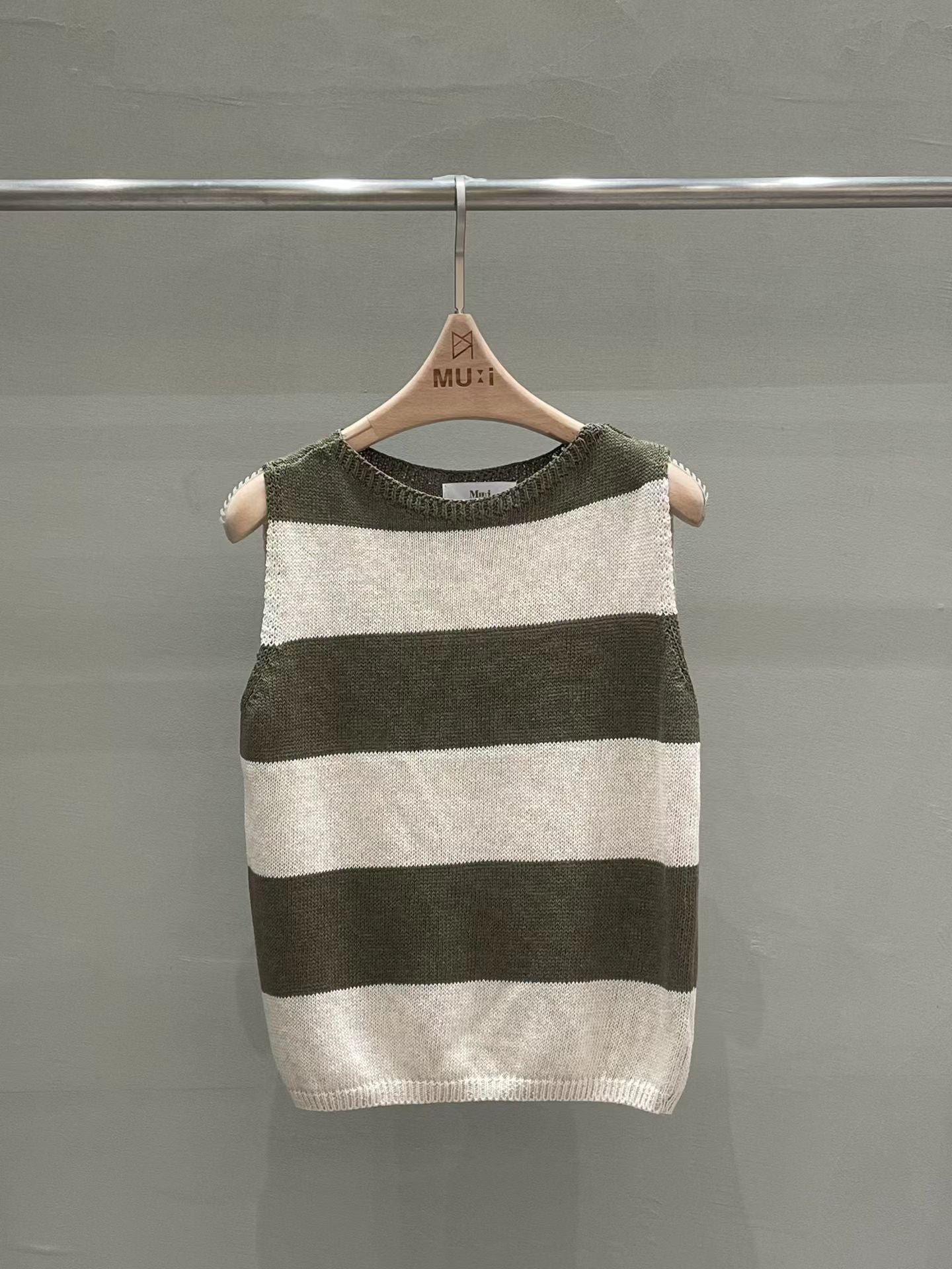 French Style Thick Stripe Knit Vest (30Apr-2May $398, 之後批發價$468）