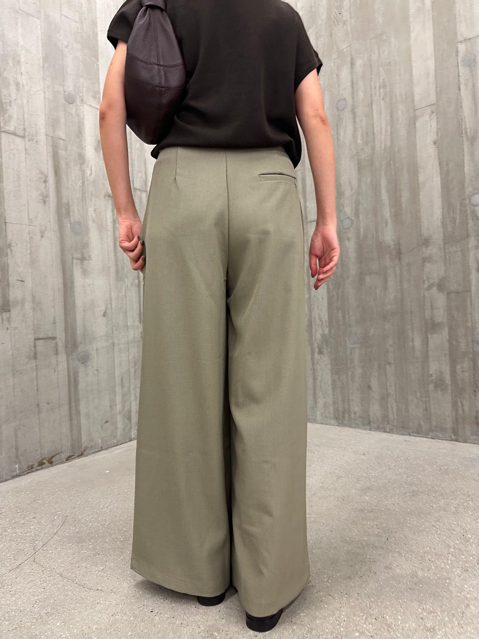 Daily Wide Leg Tailor Pants