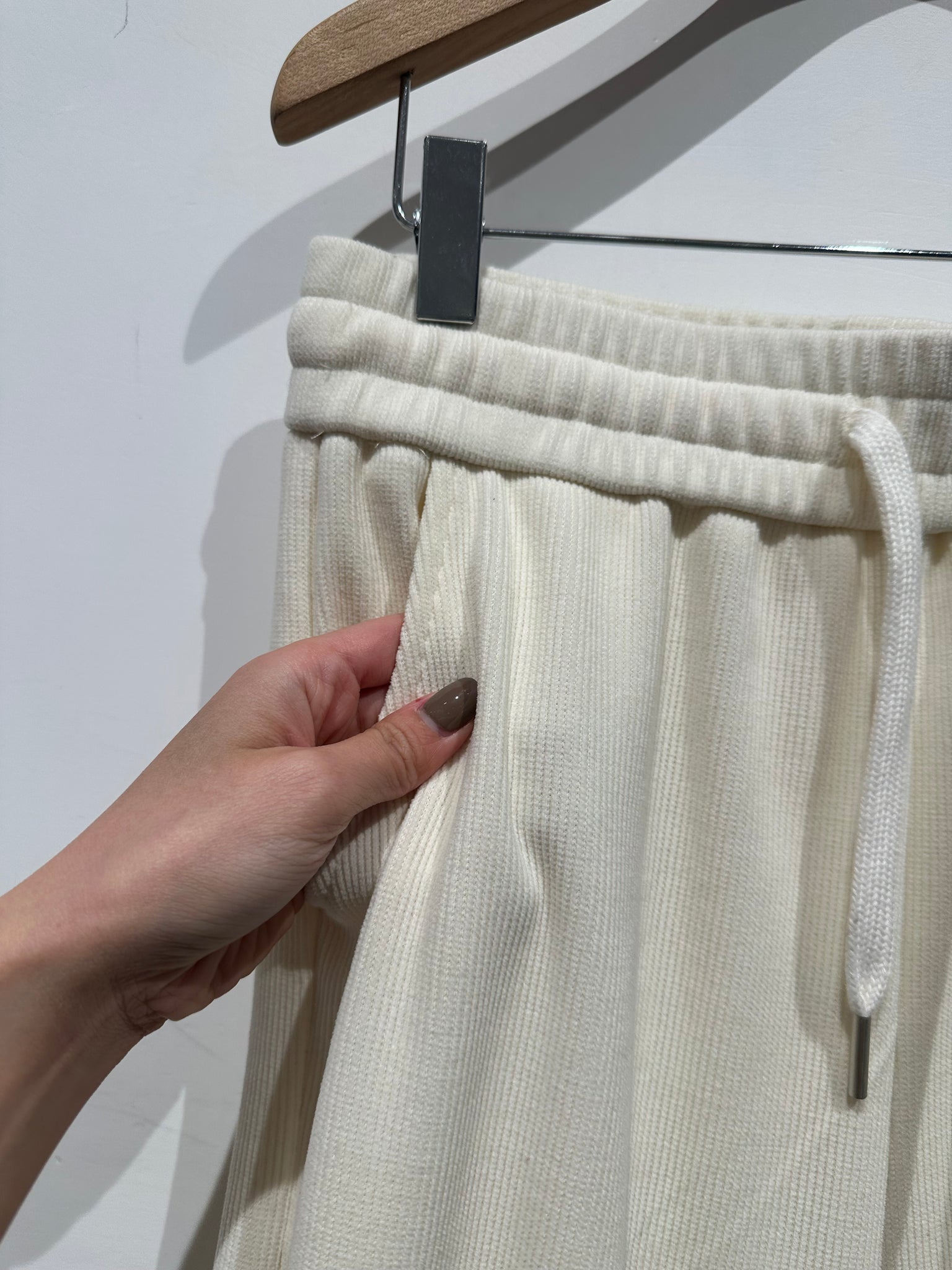 Daily Causal Ribbed Pants (15-18Jan $298, 之後批發價$348）